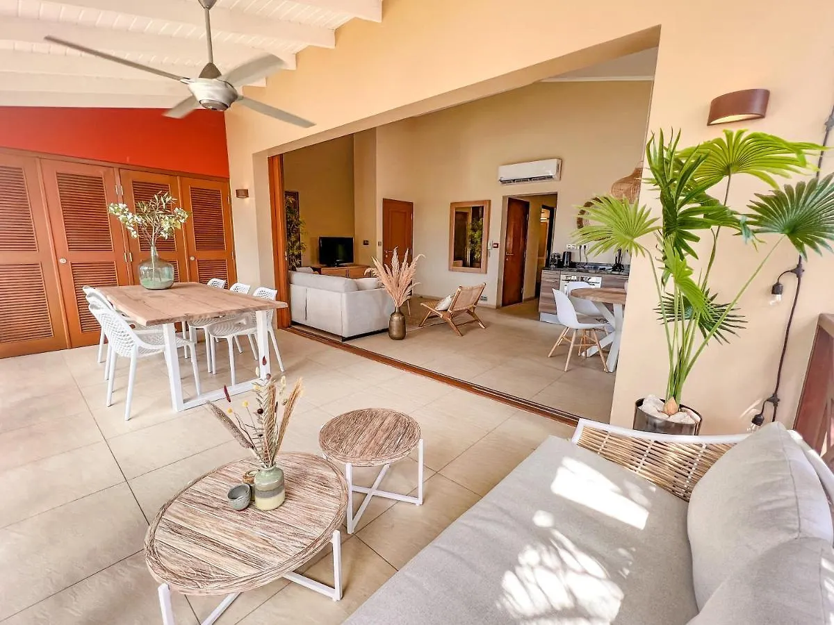 Luxurious Spanish Water View Apartment Willemstad 0*,