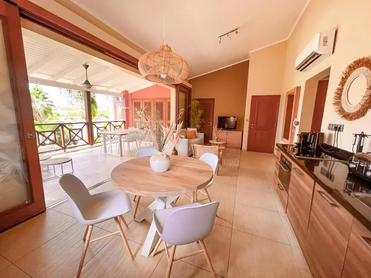 Luxurious Spanish Water View Apartment Willemstad